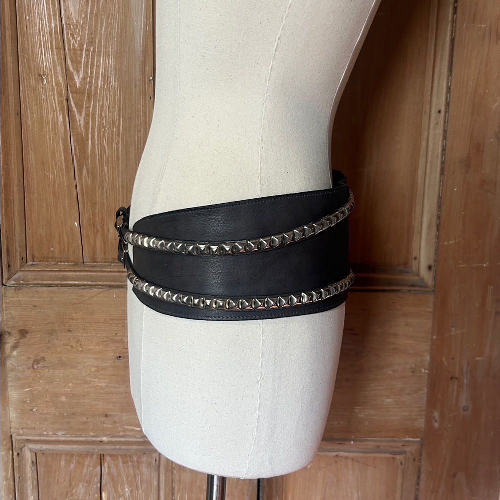 NWOT Charcoal Grey Italian Leather Studded Wide Belt M - Picture 5 of 10